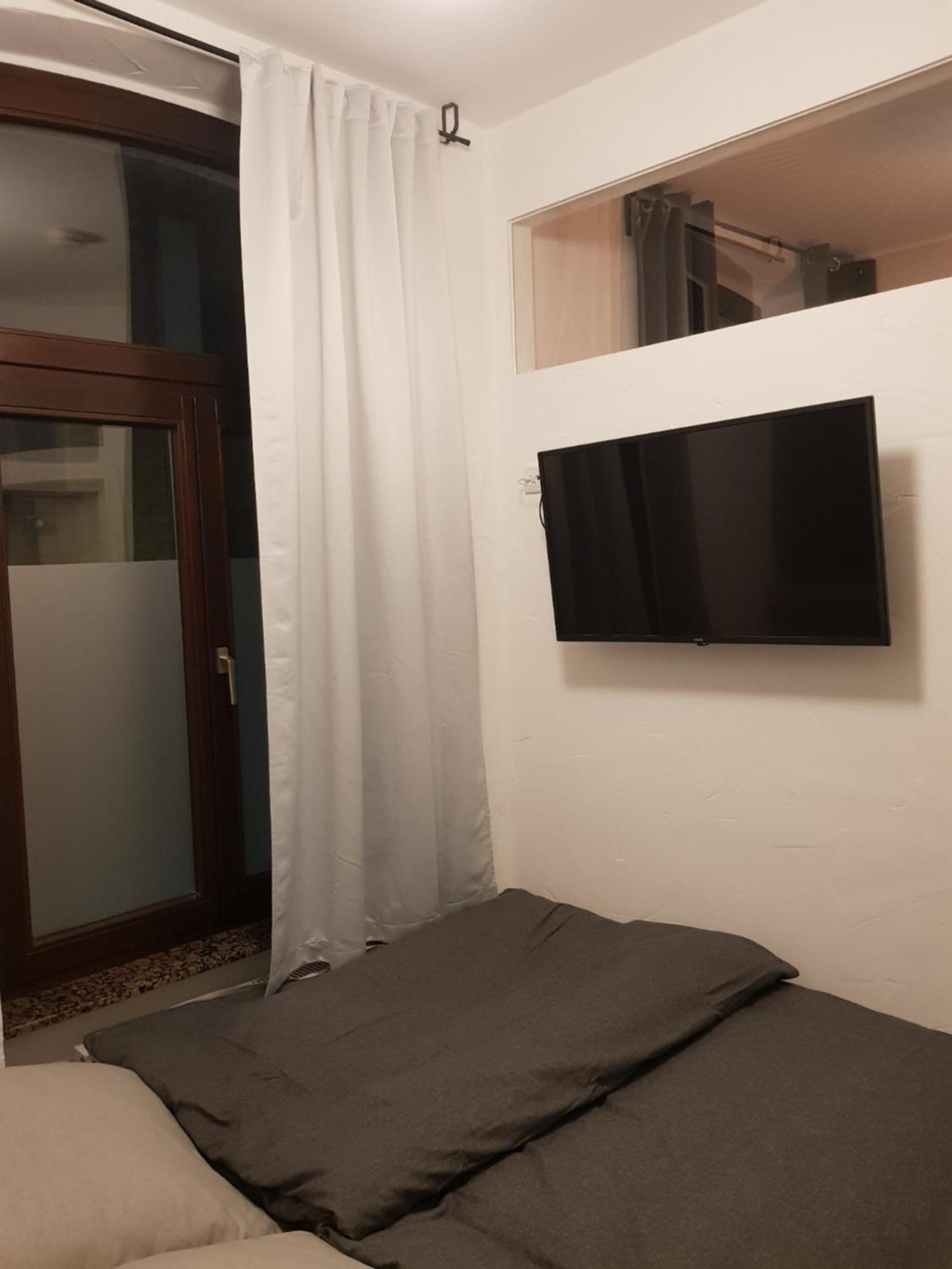 Ferienwohnung Deutzer Freiheit Köln Exterior foto